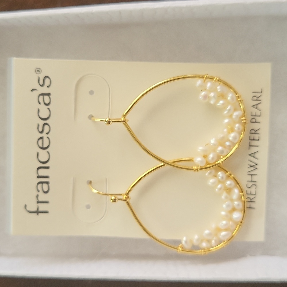 NWT Franchesca's Freshwater Pearl Earrings